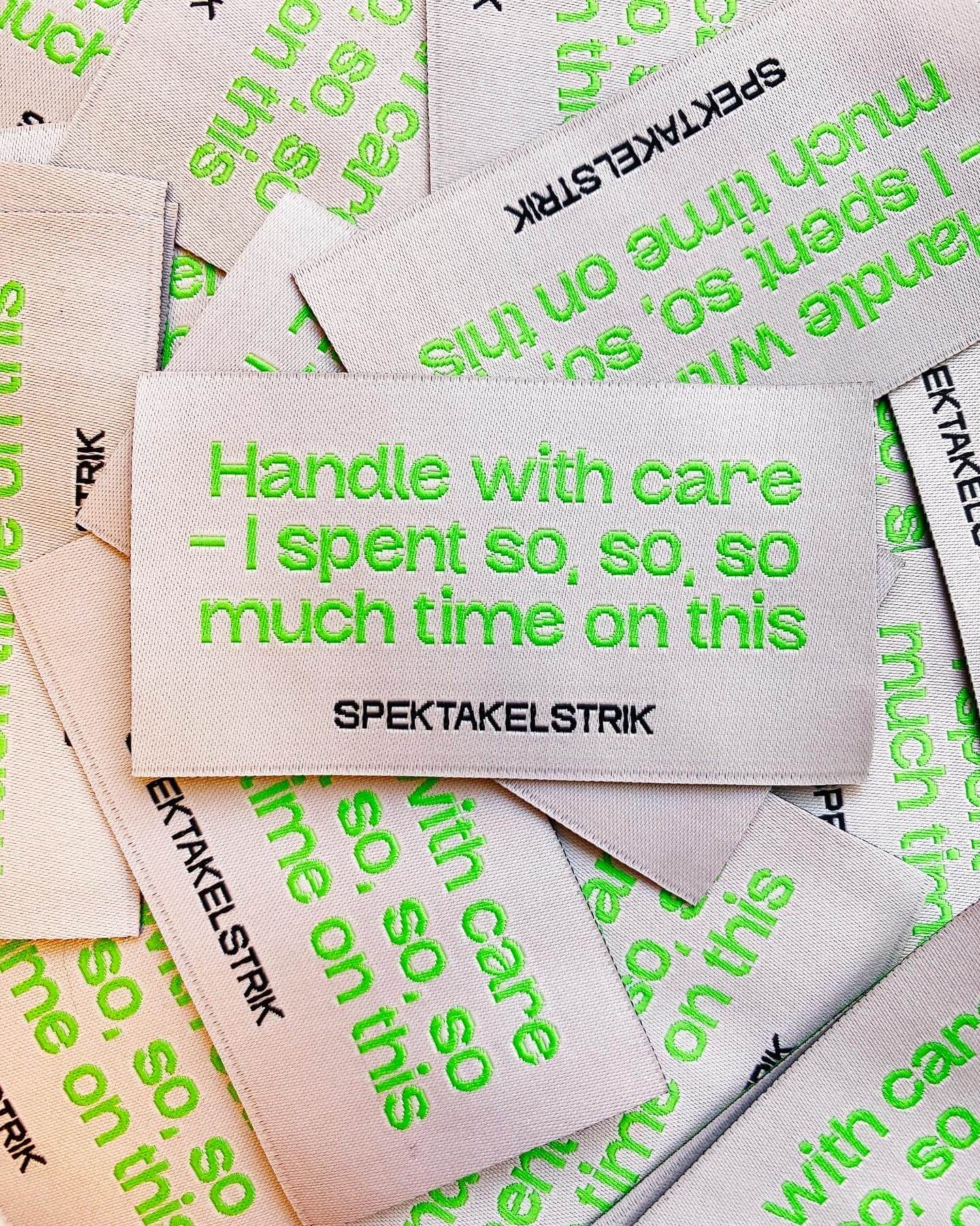 Spektakelstrik label | Handle with care -I spent so, so, so much time on this.