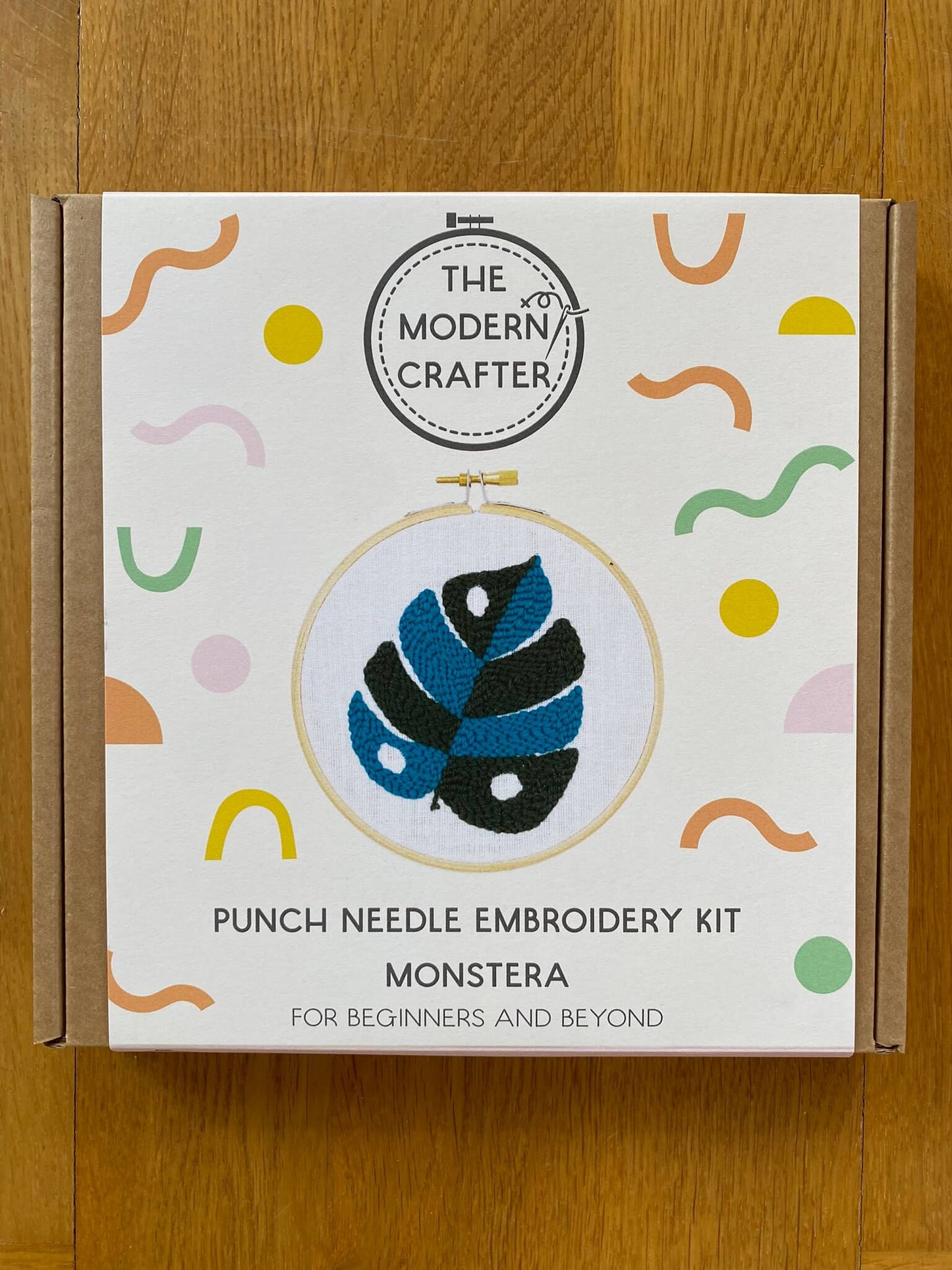 Skønne punch needle kit fra The Modern Crafter