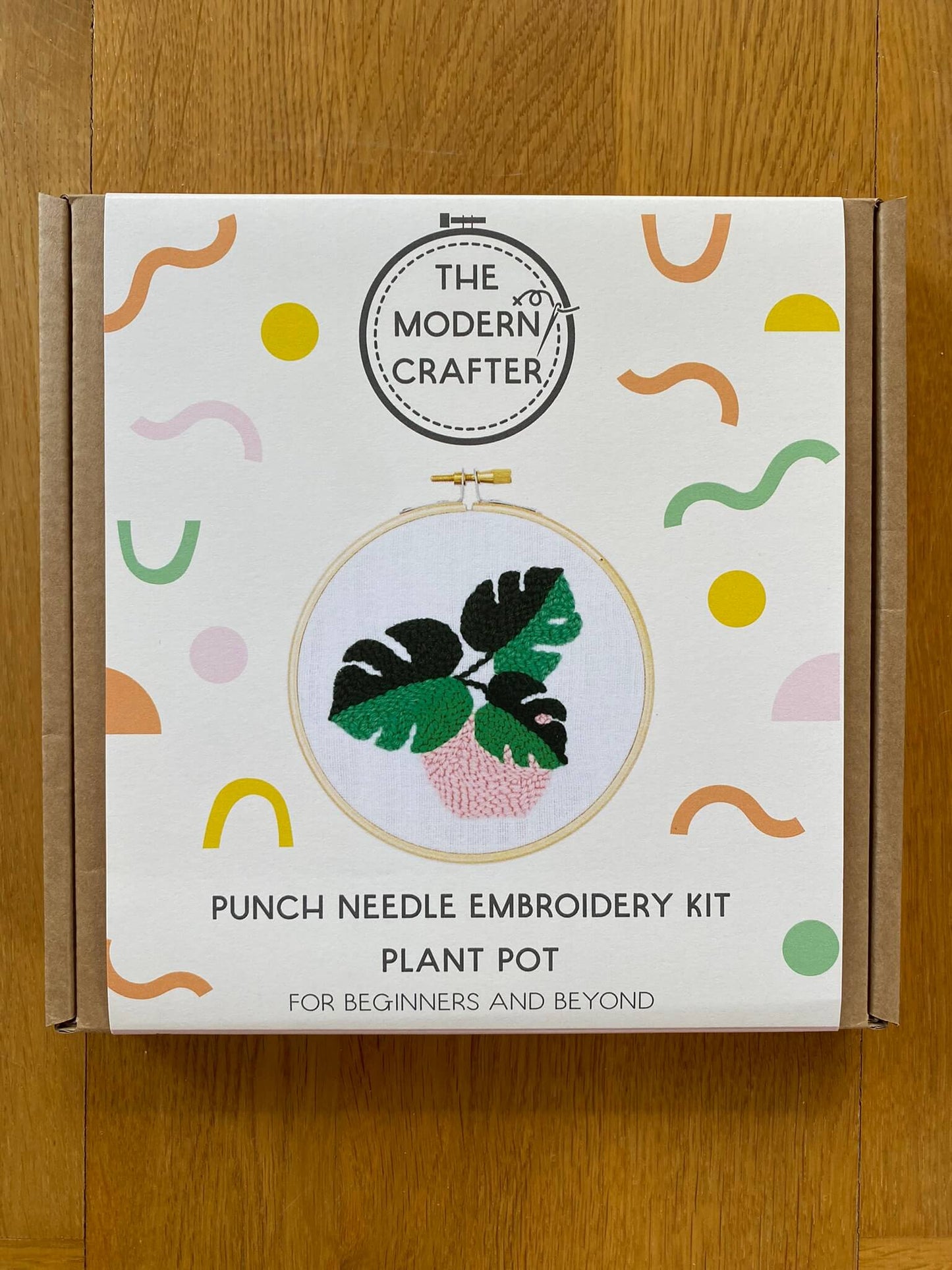 Skønne punch needle kit fra The Modern Crafter